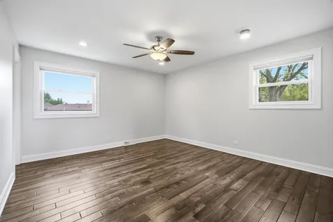 1596 Texas Street Elk Grove Village IL 60007