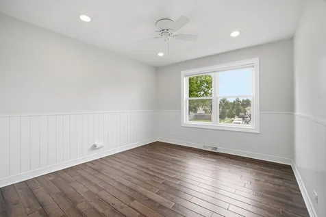 1596 Texas Street Elk Grove Village IL 60007