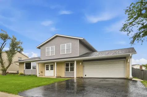 1596 Texas Street Elk Grove Village IL 60007