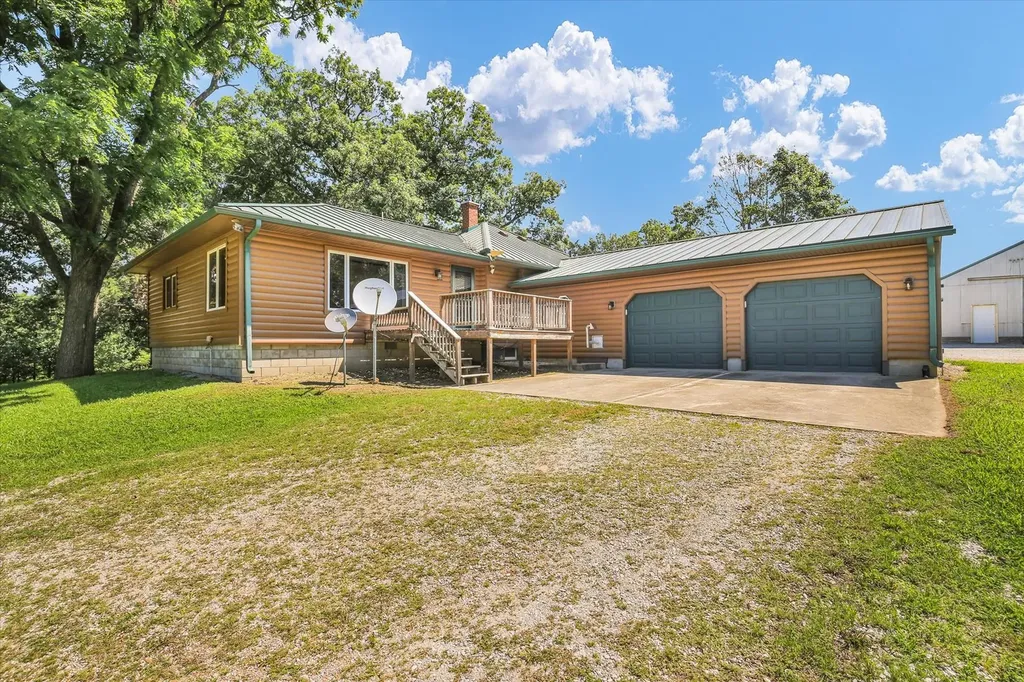675 East 1950 North Road Monticello IL 61856