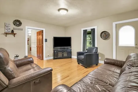 675 East 1950 North Road Monticello IL 61856