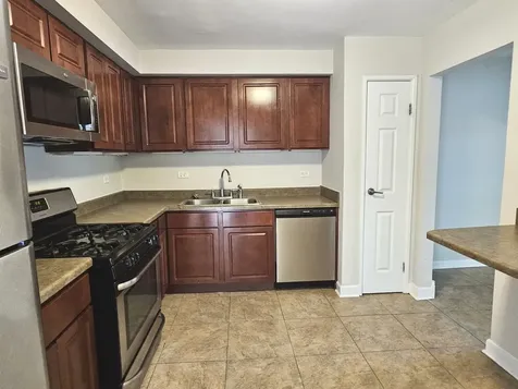 228 Monroe Road Bolingbrook IL 60440