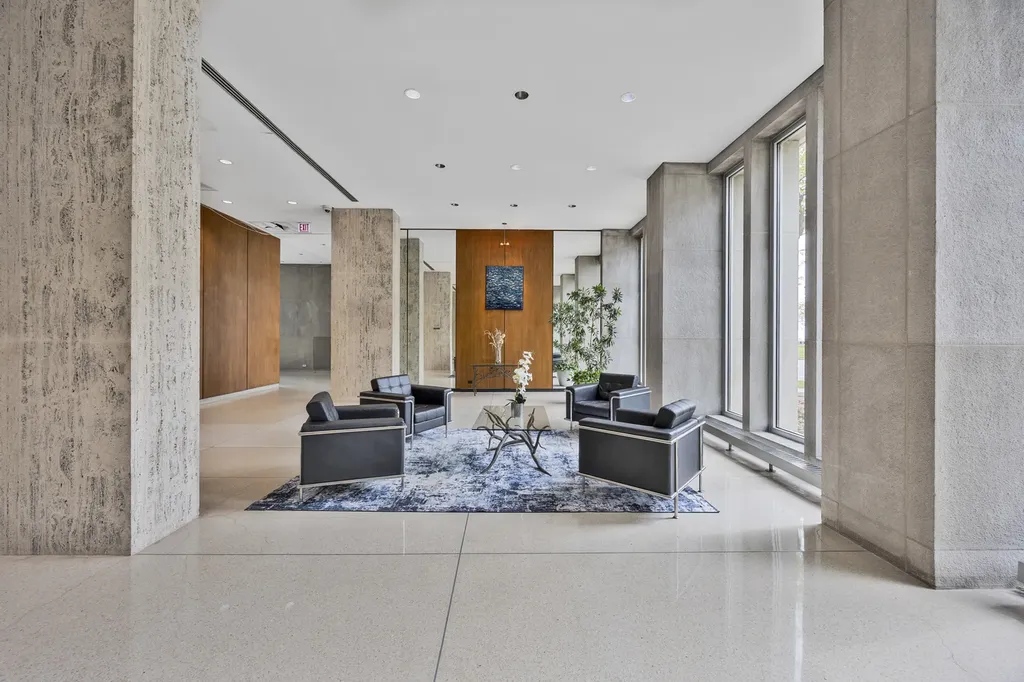 4800 South Chicago Beach Drive Chicago IL 60615
