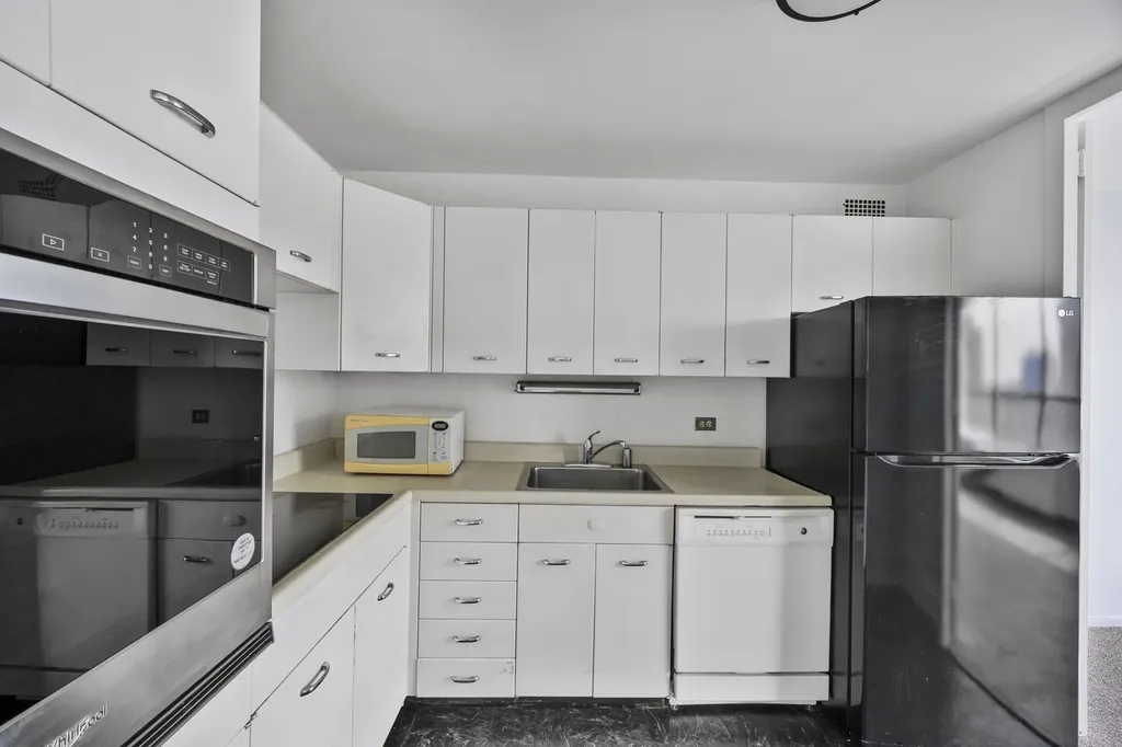 4800 South Chicago Beach Drive Chicago IL 60615