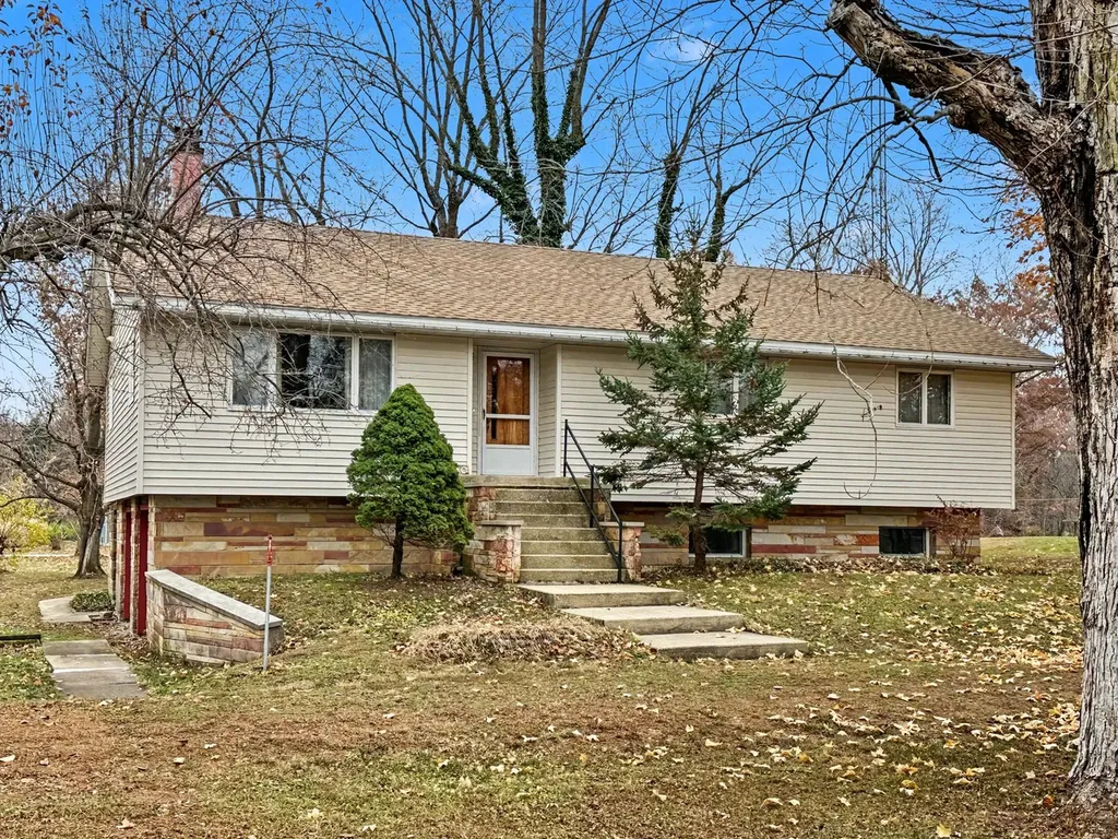 100 South Street Woodland IL 60974