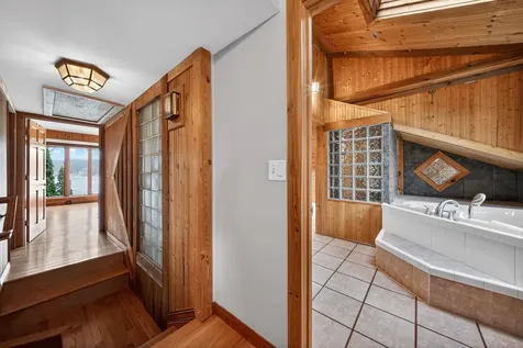 6N263 River Drive St. Charles IL 60174