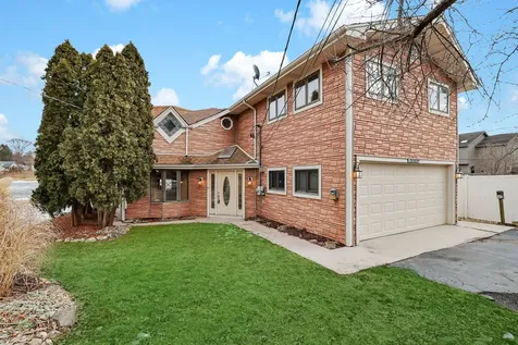 6N263 River Drive St. Charles IL 60174