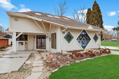 6N263 River Drive St. Charles IL 60174