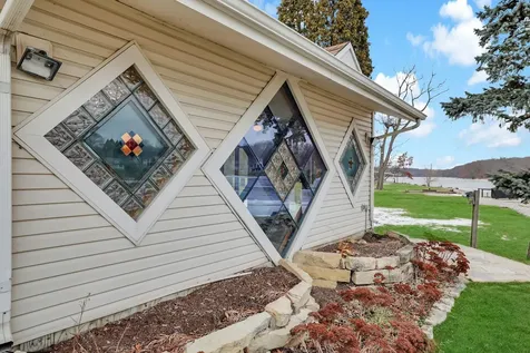 6N263 River Drive St. Charles IL 60174