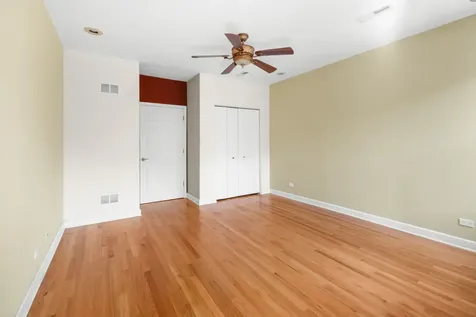 6742 South Clyde Avenue Chicago IL 60649