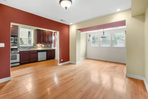 6742 South Clyde Avenue Chicago IL 60649