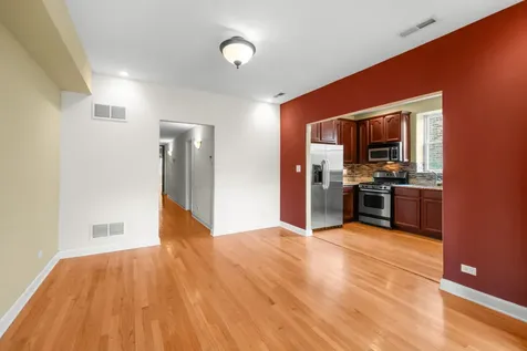 6742 South Clyde Avenue Chicago IL 60649