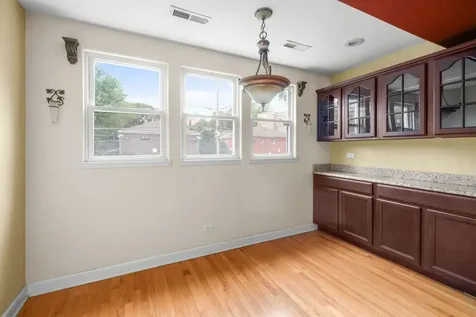 6742 South Clyde Avenue Chicago IL 60649