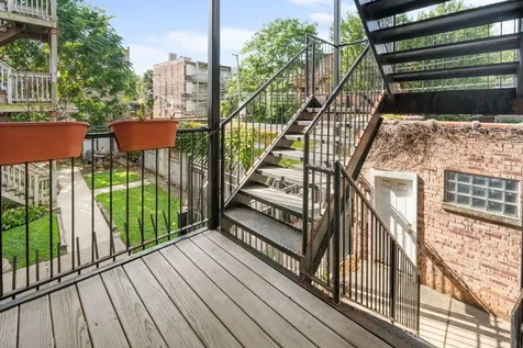 6742 South Clyde Avenue Chicago IL 60649