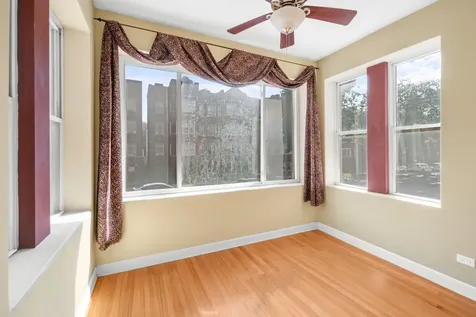 6742 South Clyde Avenue Chicago IL 60649