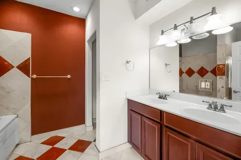 6742 South Clyde Avenue Chicago IL 60649