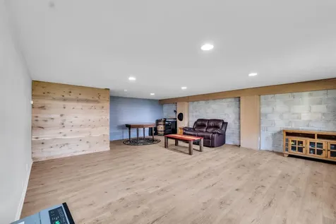 4018 Pitzen Road Johnsburg IL 60051