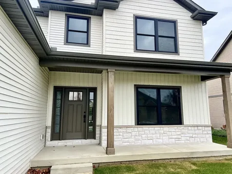 5006 Chestnut Grove Drive Champaign IL 61822