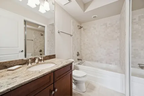 10 East Burlington Street Riverside IL 60546
