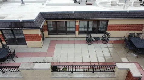 10 East Burlington Street Riverside IL 60546