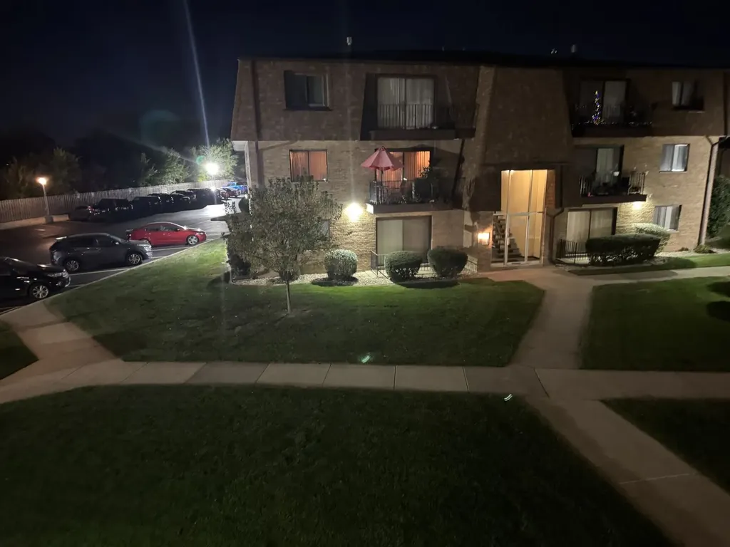 4905 West 109th Street Oak Lawn IL 60453