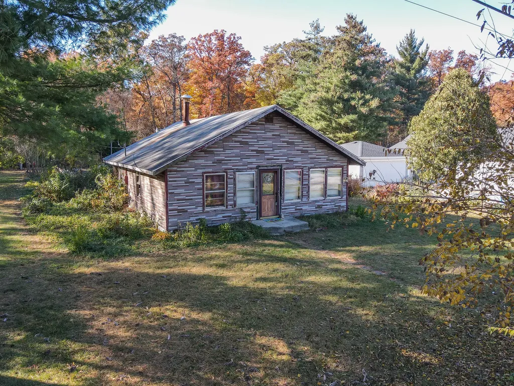 2863 Shadow Lawn Momence IL 60954