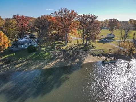 2863 Shadow Lawn Momence IL 60954