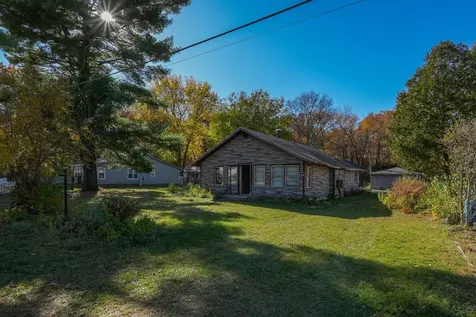 2863 Shadow Lawn Momence IL 60954