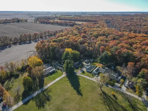 2863 Shadow Lawn Momence IL 60954