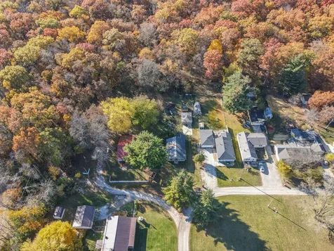 2863 Shadow Lawn Momence IL 60954