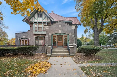 305 Oregon Avenue West Dundee IL 60118