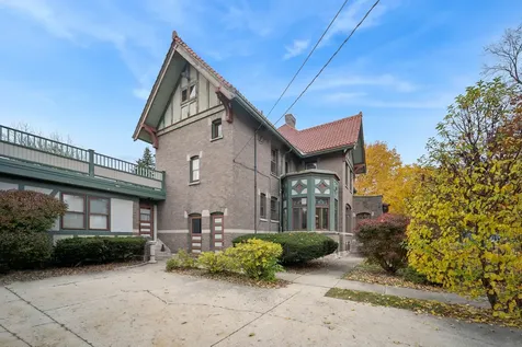 305 Oregon Avenue West Dundee IL 60118