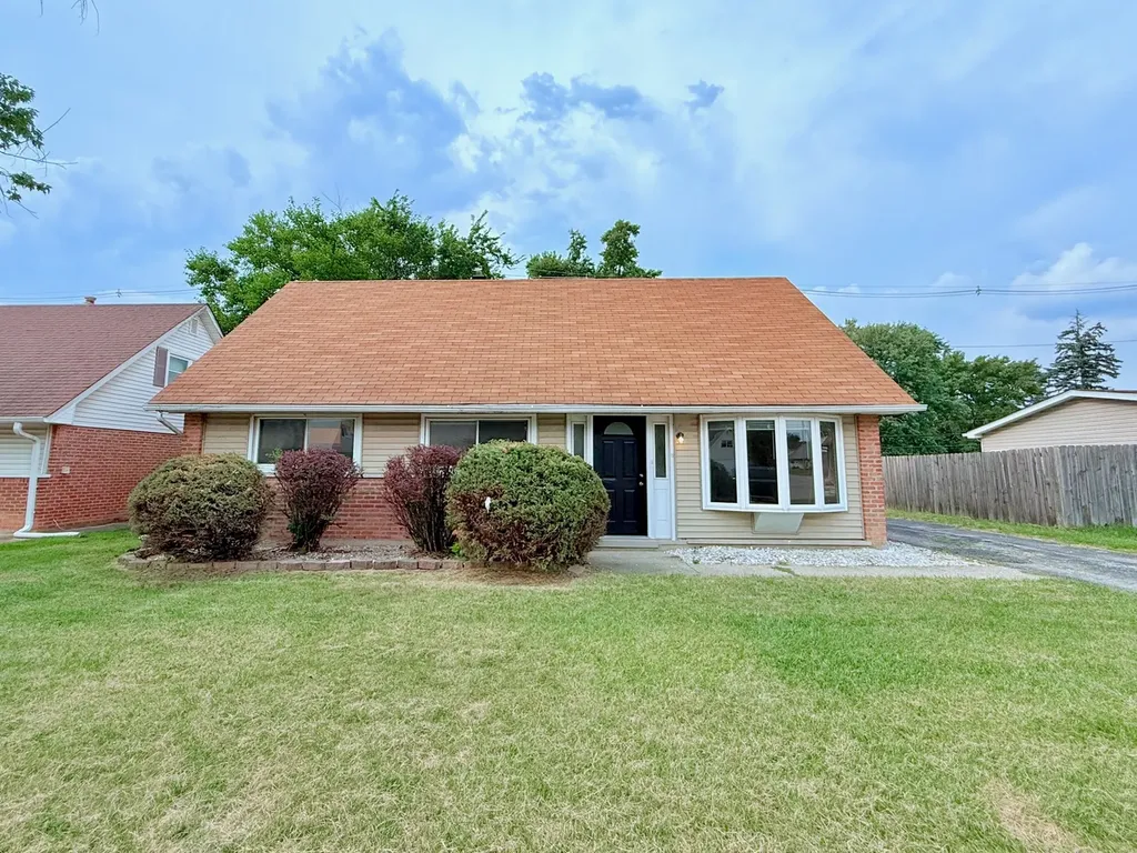 163 West Raye Drive Chicago Heights IL 60411