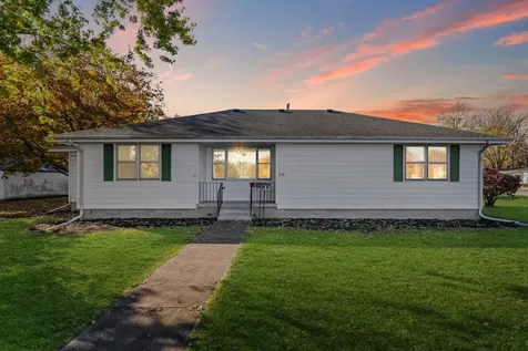 419 North Main Street Farmer City IL 61842