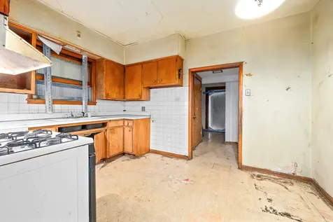 15342 Loomis Avenue Harvey IL 60426