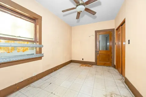 15342 Loomis Avenue Harvey IL 60426