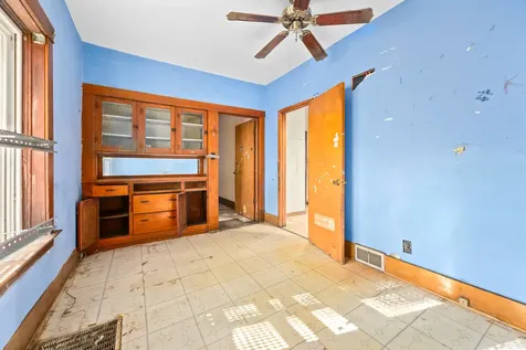 15342 Loomis Avenue Harvey IL 60426