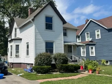 2712 Elizabeth Avenue Zion IL 60099