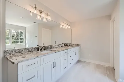 14 Alexandra Drive Mettawa IL 60048