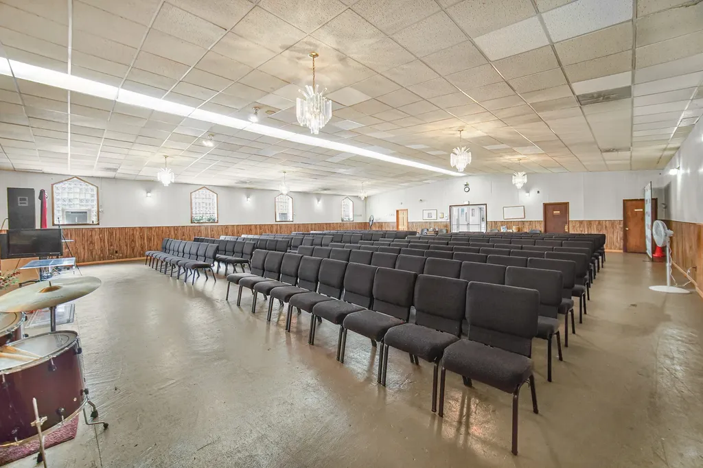 4727 South Wabash Avenue Chicago IL 60615