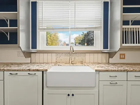 615 Dean Street Woodstock IL 60098