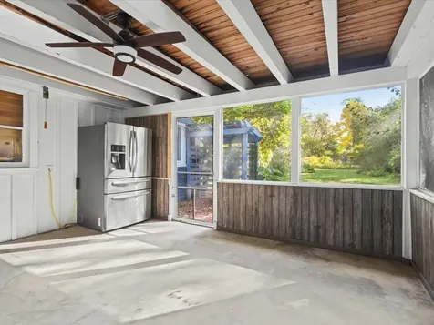 615 Dean Street Woodstock IL 60098