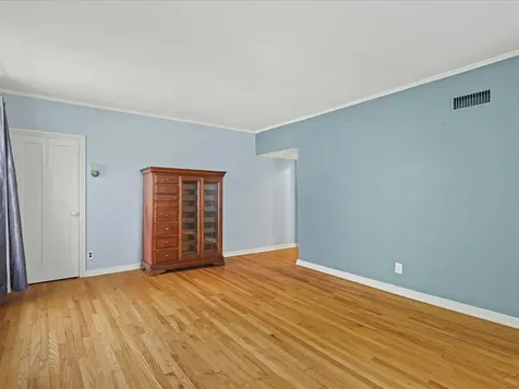 615 Dean Street Woodstock IL 60098