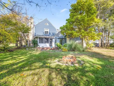 615 Dean Street Woodstock IL 60098