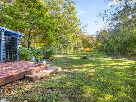 615 Dean Street Woodstock IL 60098