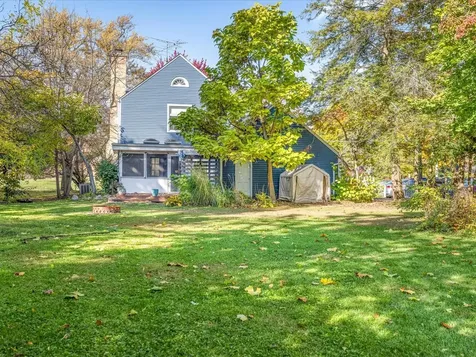 615 Dean Street Woodstock IL 60098