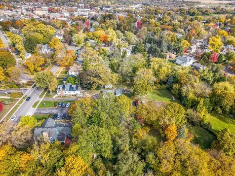 615 Dean Street Woodstock IL 60098