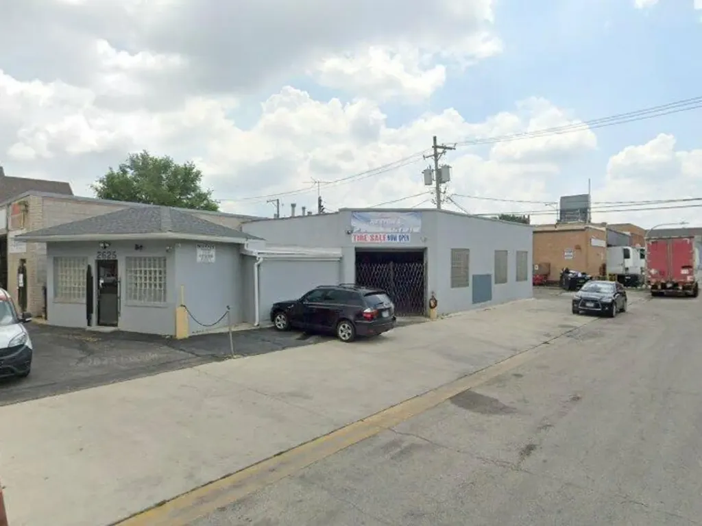 2625 West 47th Street Chicago IL 60632