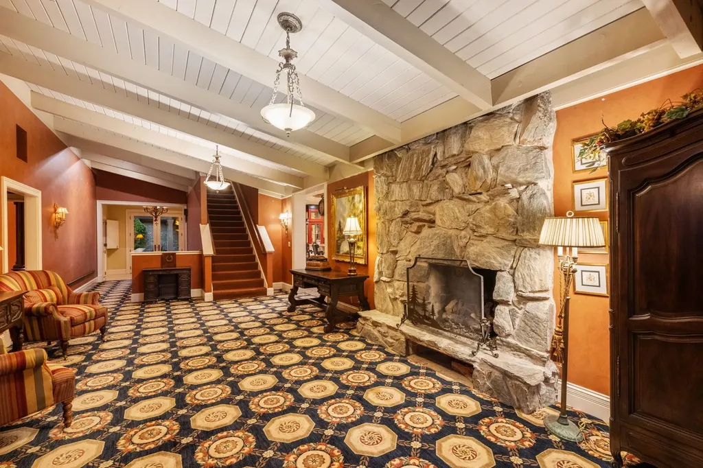 561 West 58th Street Hinsdale IL 60521