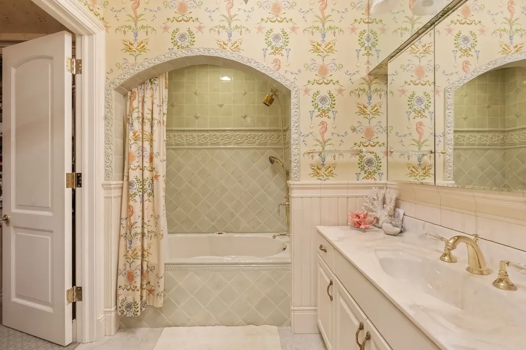 561 West 58th Street Hinsdale IL 60521